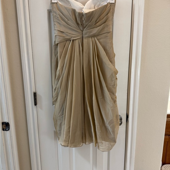 Elegant Strapless Beige Dress with Brooch size 10 - Picture 5 of 9